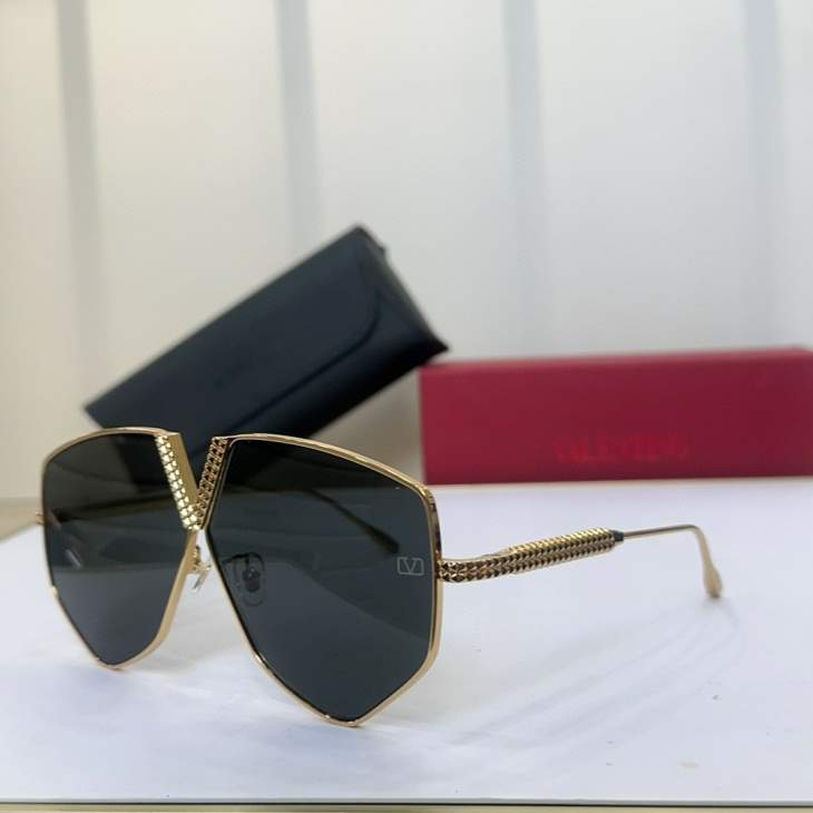 Picture of Valentino Sunglasses _SKUfw65331159fw